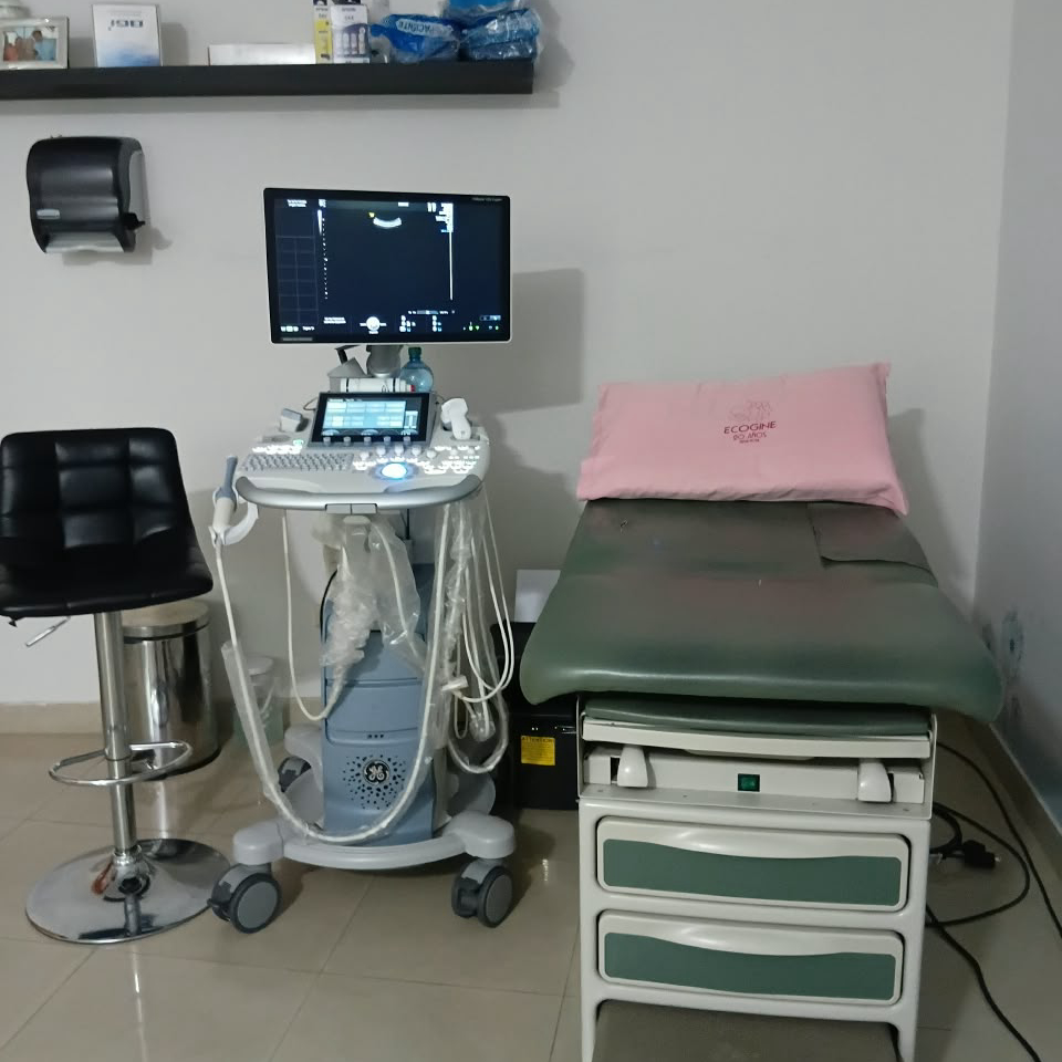 Instalaciones del consultorio y ecógrafo GE de alta resolución en Chapalita